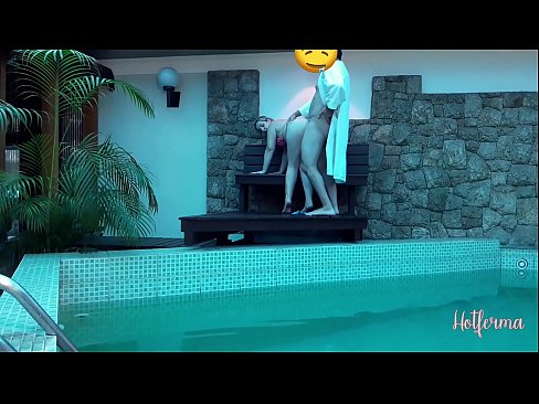 ❤️ Le patron invite la femme de chambre à la piscine, mais n'a pas pu résister à une chaude Porno vk at fr.assistirhentai.ru