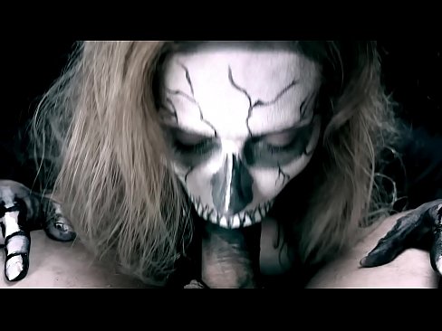 ❤️ Une fille démoniaque suce une bite avec sa bouche noire et avale le sperme. Porno vk at fr.assistirhentai.ru